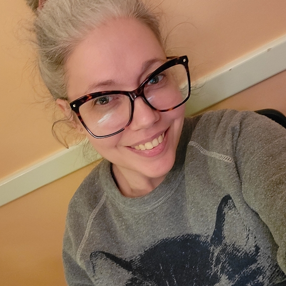 Meet your Posher, Elizabeth - Picture 10 of 10